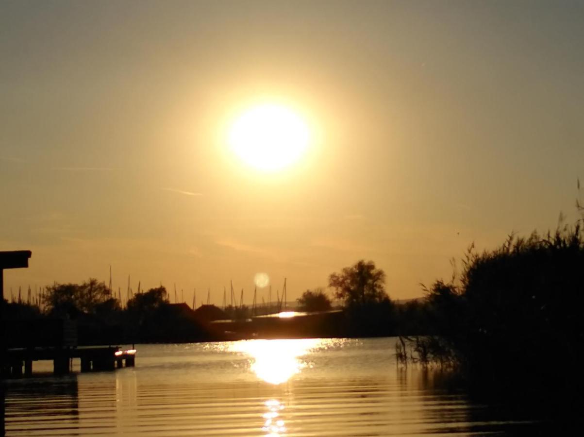 Pfahlbau Sunset II Toplage Inklusive Elektroboot Rust Ngoại thất bức ảnh