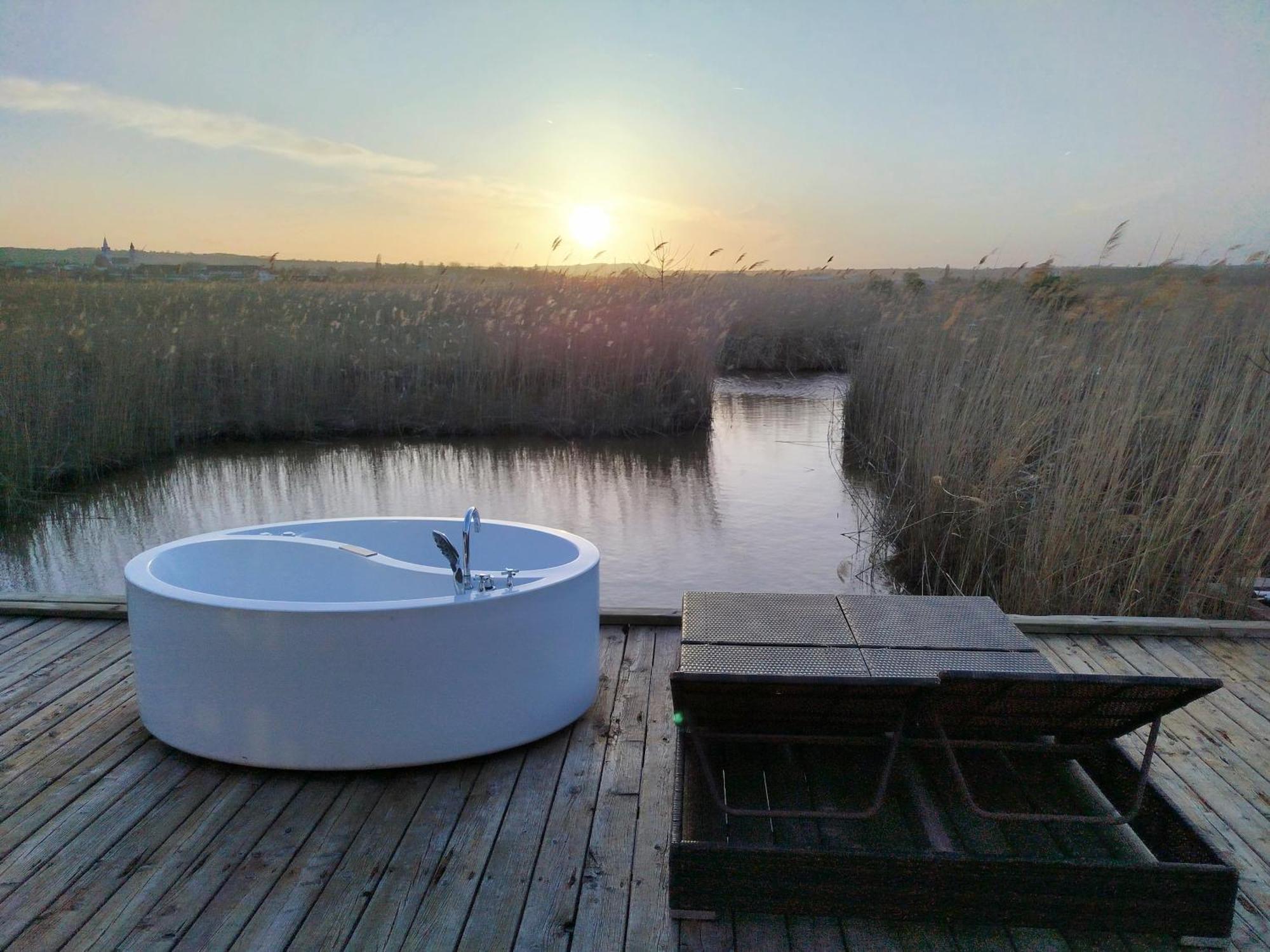 Pfahlbau Sunset II Toplage Inklusive Elektroboot Rust Ngoại thất bức ảnh